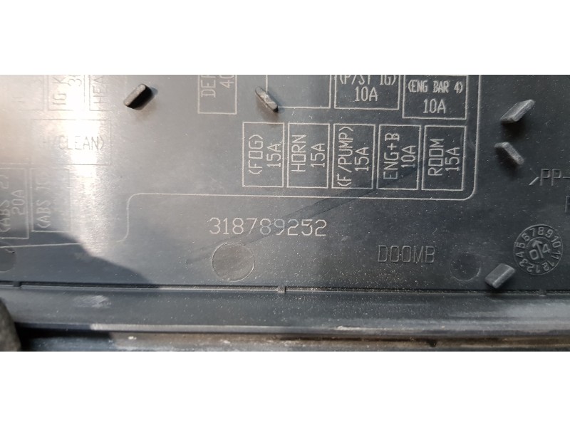 Recambio de caja reles / fusibles para mazda 3 berlina (bk) 1.6 crdt active referencia OEM IAM 518818109  