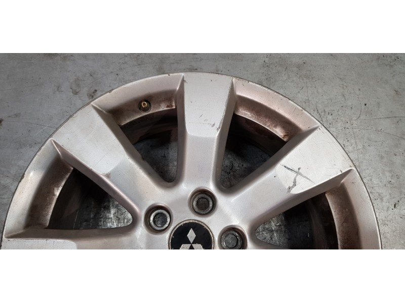 Recambio de llanta para mitsubishi outlander (cw0) challenge 4wd referencia OEM IAM 4250B594   Recambio de llanta para mitsubishi outlander (cw0) challenge 4wd referencia OEM IAM 4250B594