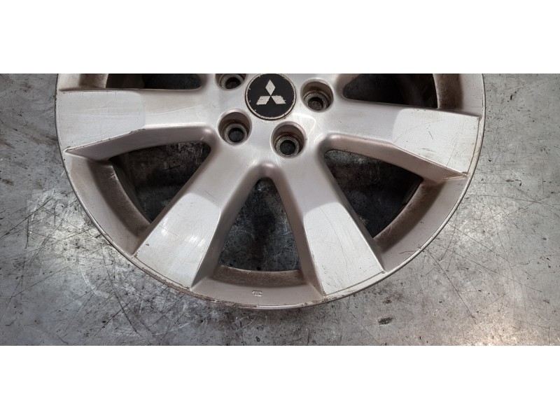 Recambio de llanta para mitsubishi outlander (cw0) challenge 4wd referencia OEM IAM 4250B594   Recambio de llanta para mitsubishi outlander (cw0) challenge 4wd referencia OEM IAM 4250B594