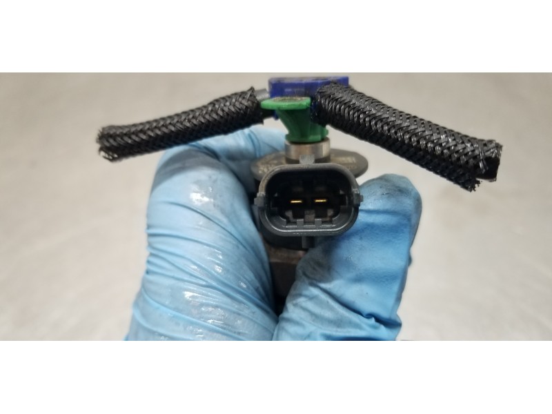 Recambio de inyector para citroen c4 picasso feel referencia OEM IAM 0445110566  