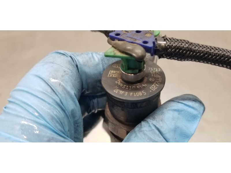 Recambio de inyector para citroen c4 picasso feel referencia OEM IAM 0445110566  