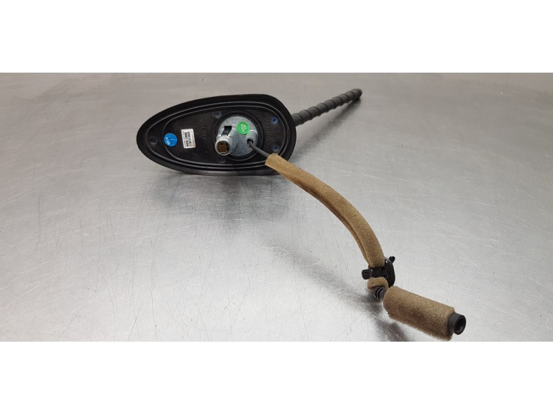 Recambio de antena para hyundai tucson ix35 referencia OEM IAM 96200D3050  