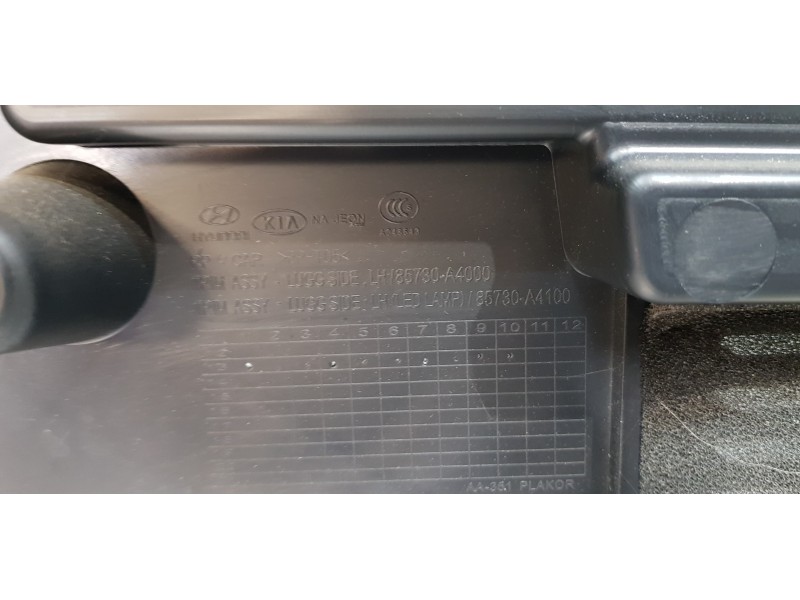 Recambio de guarnecido porton trasero para kia carens ( ) attract referencia OEM IAM 85730A4000WK  