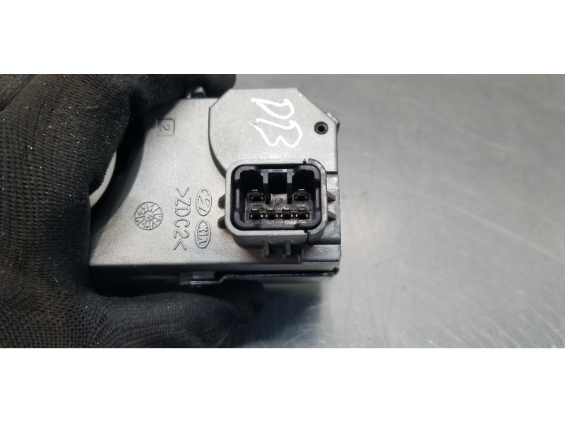 Recambio de antirrobo para hyundai tucson tl referencia OEM IAM 81900C5700  