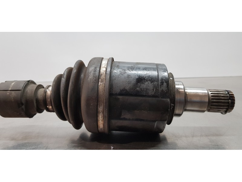 Recambio de transmision delantera izquierda para mitsubishi outlander (gf0) motion 2wd referencia OEM IAM 3815A497  