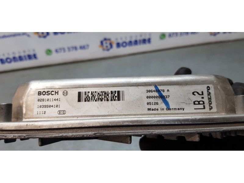 Recambio de centralita motor uce para volvo v70 familiar 2.4 d referencia OEM IAM 30646978  
