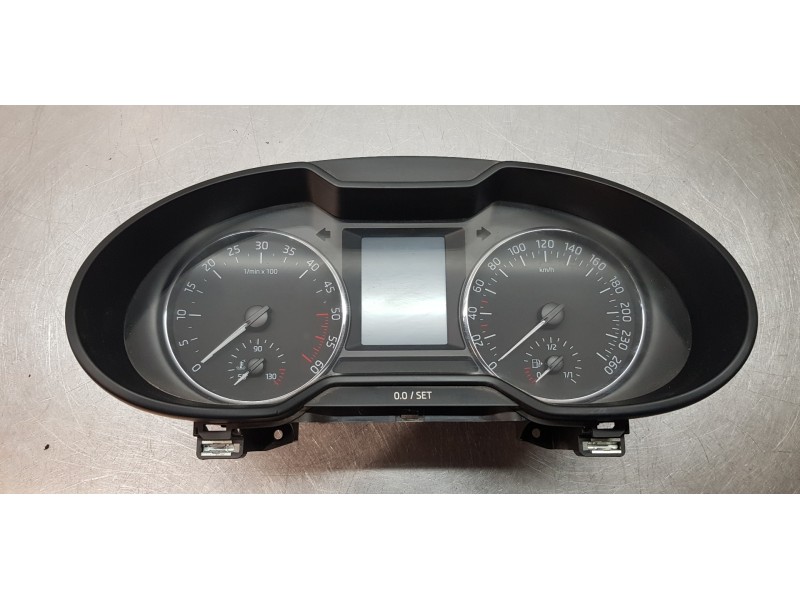 Recambio de cuadro instrumentos para skoda octavia combi (5e5) ambition referencia OEM IAM 5E0920781C   Recambio de cuadro instrumentos para skoda octavia combi (5e5) ambition referencia OEM IAM 5E0920781C