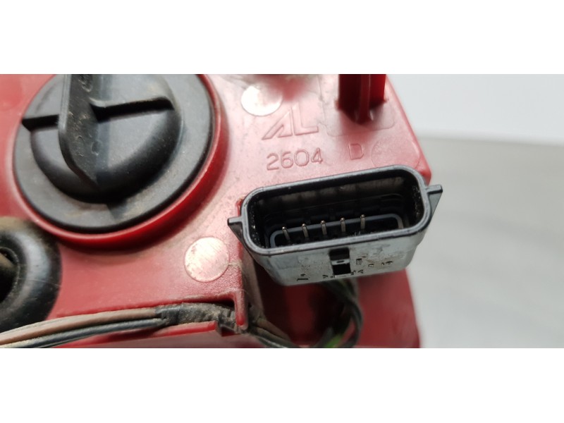 Recambio de piloto trasero derecho interior para renault laguna coupe base referencia OEM IAM 265500006R  