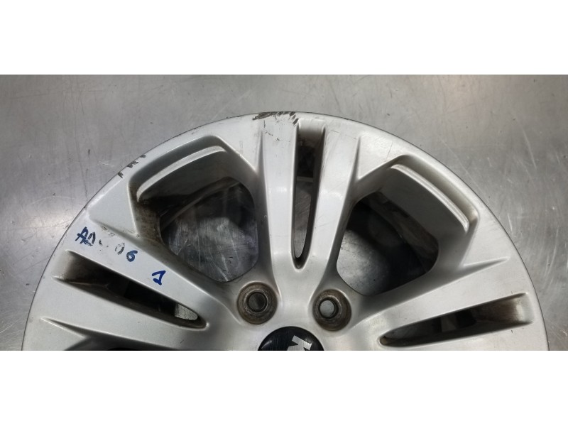 Recambio de llanta para kia sportage dynamic referencia OEM IAM 52910F1100  