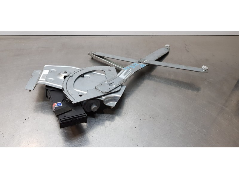 Recambio de elevalunas delantero izquierdo para renault scenic iii limited referencia OEM IAM 807319718R   Recambio de elevalunas delantero izquierdo para renault scenic iii limited referencia OEM IAM 807319718R