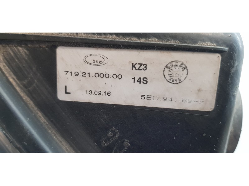 Recambio de faro antiniebla izquierdo para skoda octavia combi (5e5) ambition referencia OEM IAM 5E0941701E   Recambio de faro antiniebla izquierdo para skoda octavia combi (5e5) ambition referencia OEM IAM 5E0941701E