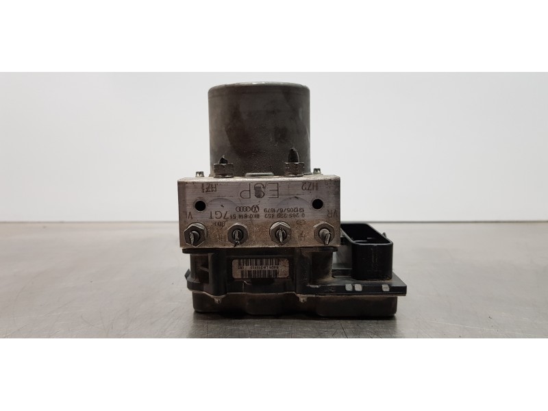 Recambio de abs para audi a4 ber. (b8) basis referencia OEM IAM 8K0614517HB   Recambio de abs para audi a4 ber. (b8) basis referencia OEM IAM 8K0614517HB