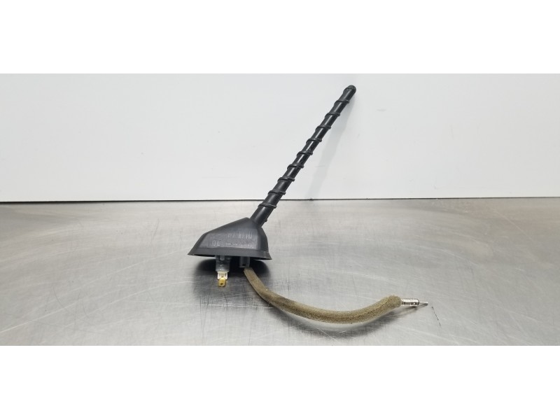 Recambio de antena para kia sportage dynamic referencia OEM IAM 96200D9000  