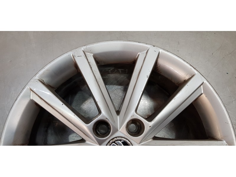 Recambio de llanta para skoda octavia combi (5e5) ambition referencia OEM IAM 5E0601025B   Recambio de llanta para skoda octavia combi (5e5) ambition referencia OEM IAM 5E0601025B