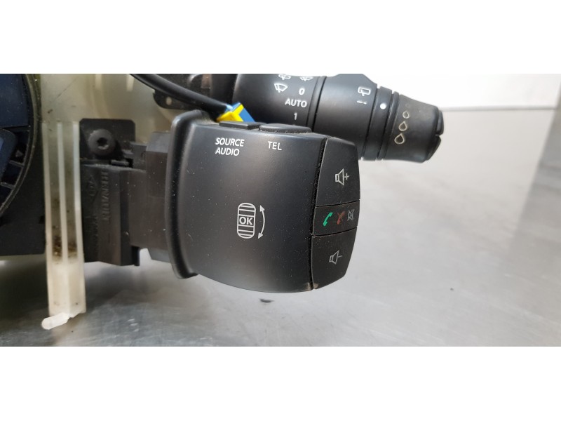 Recambio de mando multifuncion para renault scenic iii limited referencia OEM IAM 255670019R   Recambio de mando multifuncion para renault scenic iii limited referencia OEM IAM 255670019R