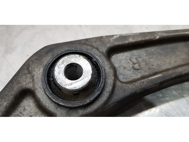 Recambio de brazo suspension inferior delantero derecho para audi a4 ber. (b8) basis referencia OEM IAM 8K0407152F   Recambio de brazo suspension inferior delantero derecho para audi a4 ber. (b8) basis referencia OEM IAM 8K0407152F