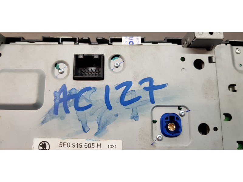 Recambio de pantalla multifuncion para skoda octavia combi (5e5) ambition referencia OEM IAM 5E0919605H 5E0919605HBIO  Recambio de pantalla multifuncion para skoda octavia combi (5e5) ambition referencia OEM IAM 5E0919605H 5E0919605HBIO