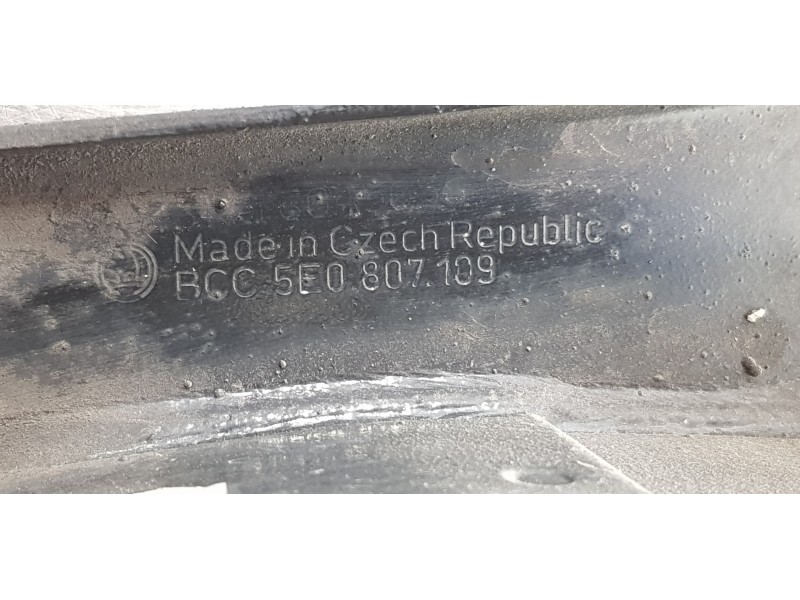 Recambio de refuerzo paragolpes delantero para skoda octavia combi (5e5) ambition referencia OEM IAM 5E0807109   Recambio de refuerzo paragolpes delantero para skoda octavia combi (5e5) ambition referencia OEM IAM 5E0807109