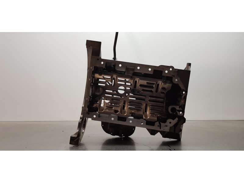 Recambio de sobrecarter para land rover range rover sport v6 td se referencia OEM IAM LR011693 4H2Q6U004FC 