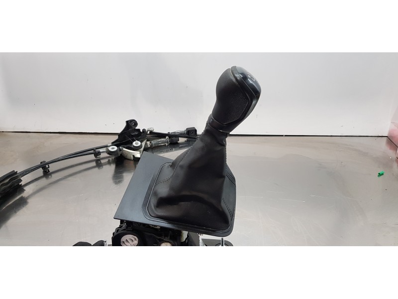 Recambio de palanca cambio para volkswagen caddy furgón/kombi kasten bmt referencia OEM IAM 5WA711049AN   Recambio de palanca cambio para volkswagen caddy furgón/kombi kasten bmt referencia OEM IAM 5WA711049AN