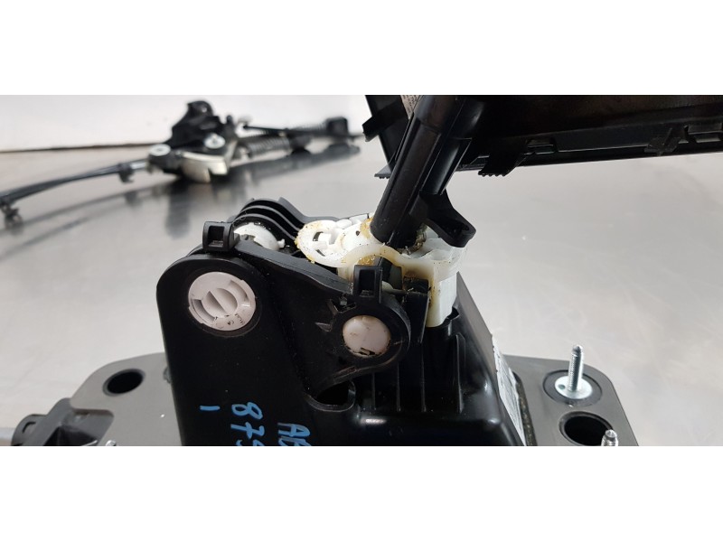 Recambio de palanca cambio para volkswagen caddy furgón/kombi kasten bmt referencia OEM IAM 5WA711049AN  