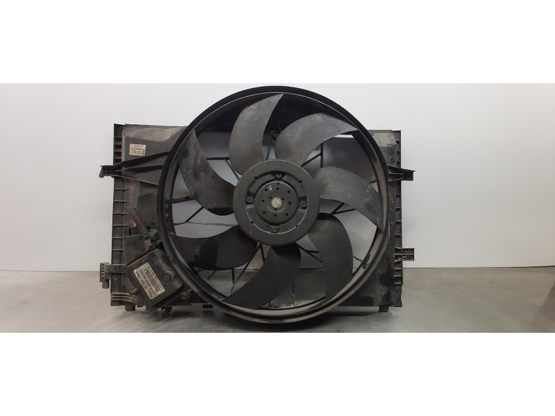 Recambio de electroventilador para mercedes clase c (w203) berlina 200 cdi (203.004) referencia OEM IAM A2035000293 A2035000193  Recambio de electroventilador para mercedes clase c (w203) berlina 200 cdi (203.004) referencia OEM IAM A2035000293 A2035000193