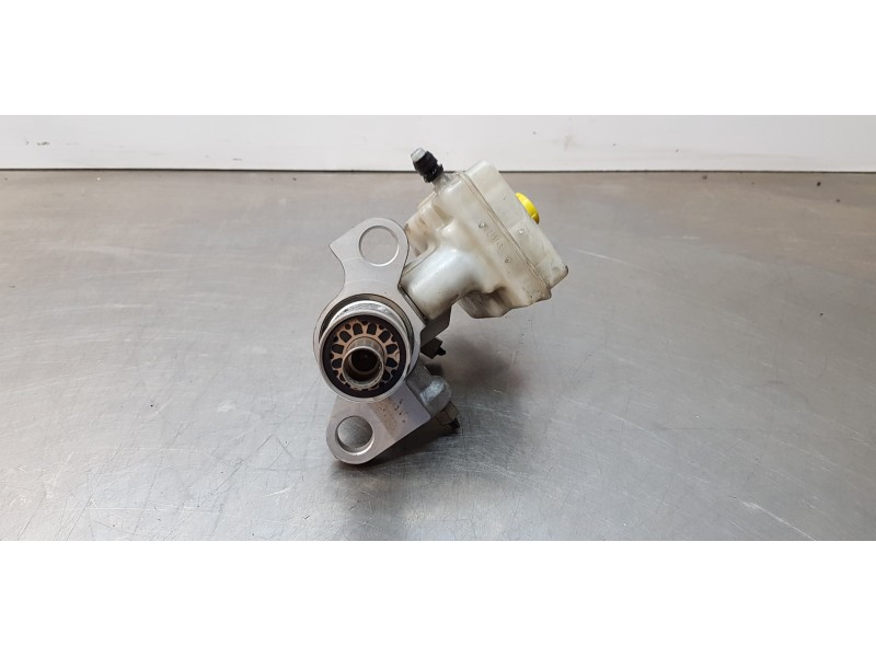 Recambio de bomba freno para opel zafira tourer selective referencia OEM IAM 13286445  