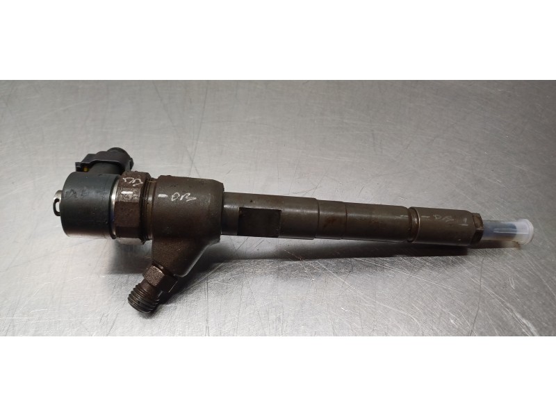 Recambio de inyector para opel corsa c cosmo referencia OEM IAM 0445110083  