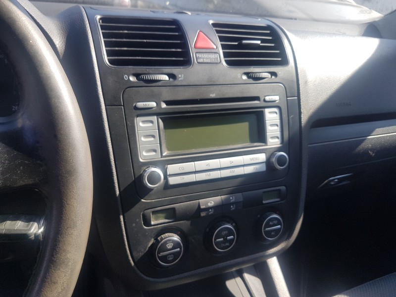 volkswagen golf v berlina (1k1) del año 2008