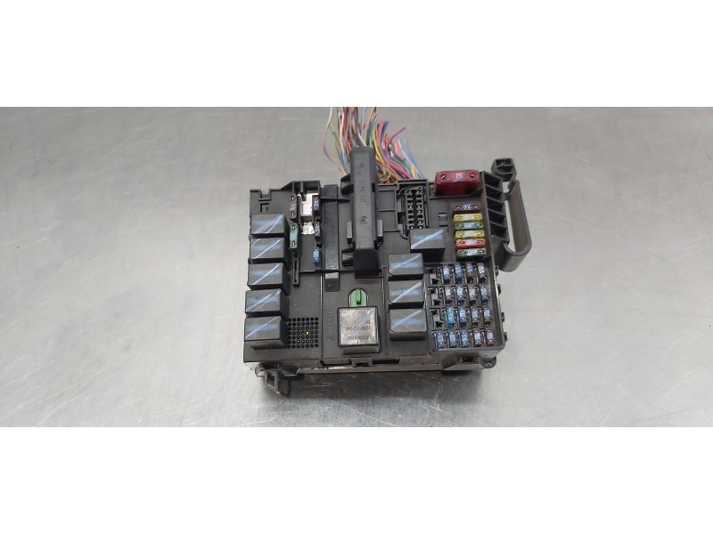 Recambio de caja reles / fusibles para smart coupe cdi (40kw) (451.301) referencia OEM IAM 0001683V001  