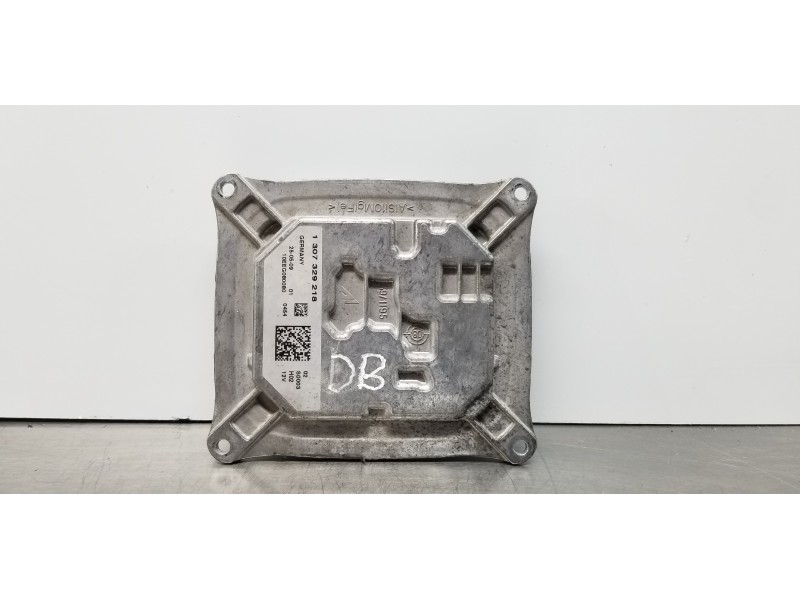 Recambio de centralita faros xenon para audi a4 ber. (b8) básico referencia OEM IAM 1307329218   Recambio de centralita faros xenon para audi a4 ber. (b8) básico referencia OEM IAM 1307329218