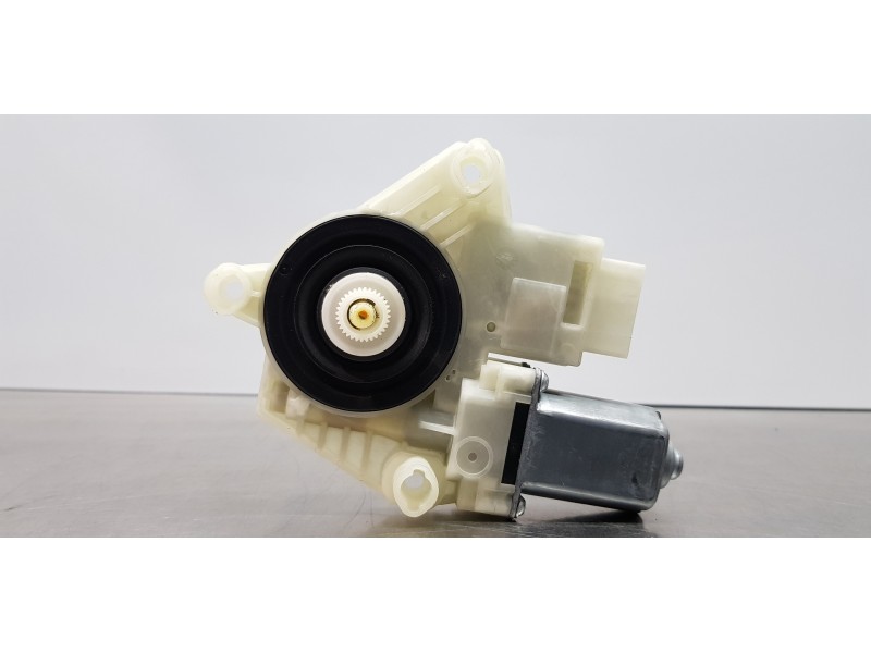 Recambio de motor elevalunas delantero izquierdo para skoda rapid active referencia OEM IAM 6V1959801B   Recambio de motor elevalunas delantero izquierdo para skoda rapid active referencia OEM IAM 6V1959801B