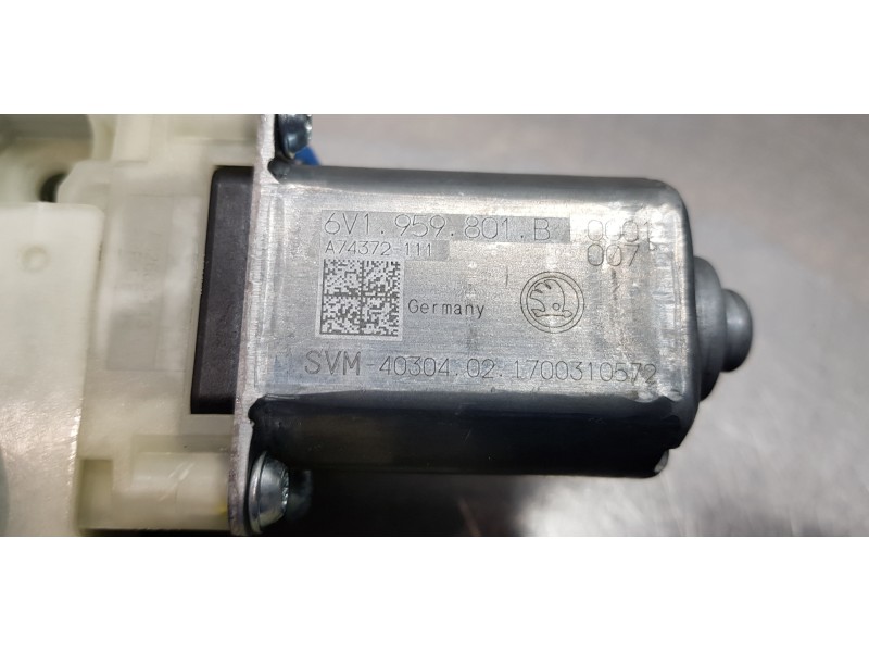 Recambio de motor elevalunas delantero izquierdo para skoda rapid active referencia OEM IAM 6V1959801B   Recambio de motor elevalunas delantero izquierdo para skoda rapid active referencia OEM IAM 6V1959801B