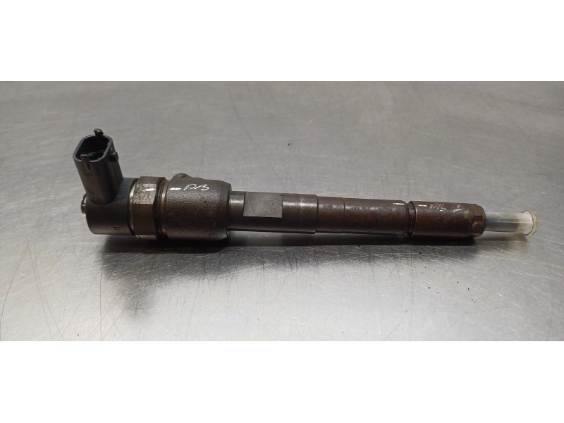 Recambio de inyector para opel corsa c cosmo referencia OEM IAM 0445110083  