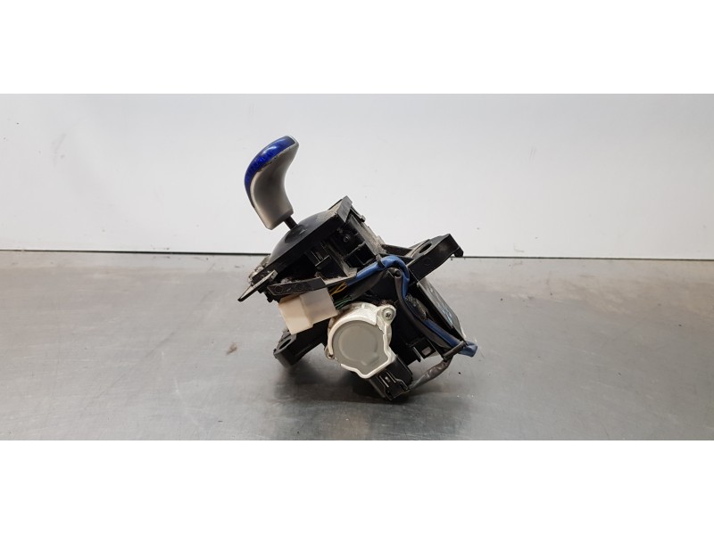 Recambio de palanca cambio para toyota auris touring sports (e18) hybrid active referencia OEM IAM 3355012G20B0   Recambio de palanca cambio para toyota auris touring sports (e18) hybrid active referencia OEM IAM 3355012G20B0