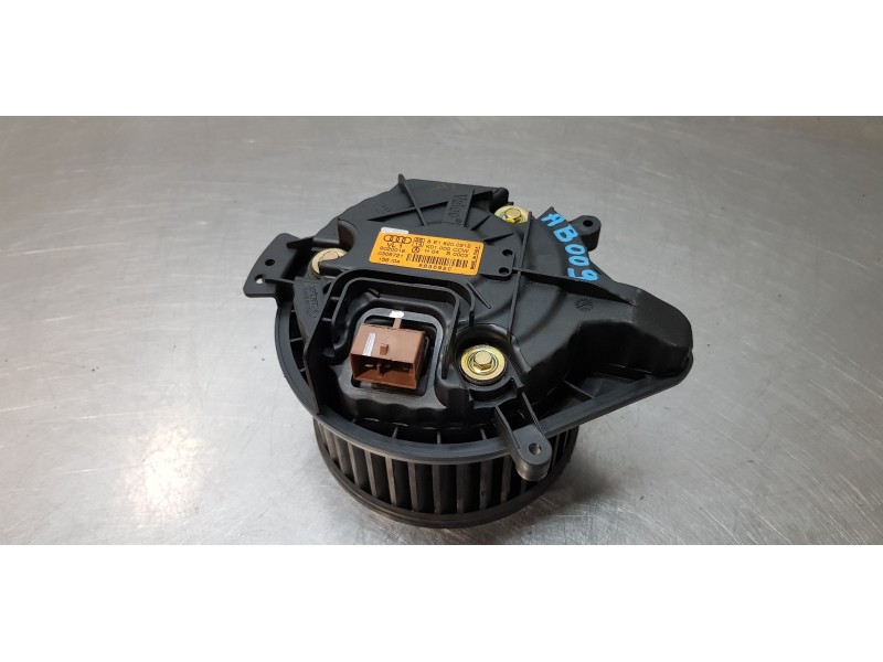 Recambio de motor calefaccion para audi a4 berlina (8e) 2.0 referencia OEM IAM 8E1820021E  