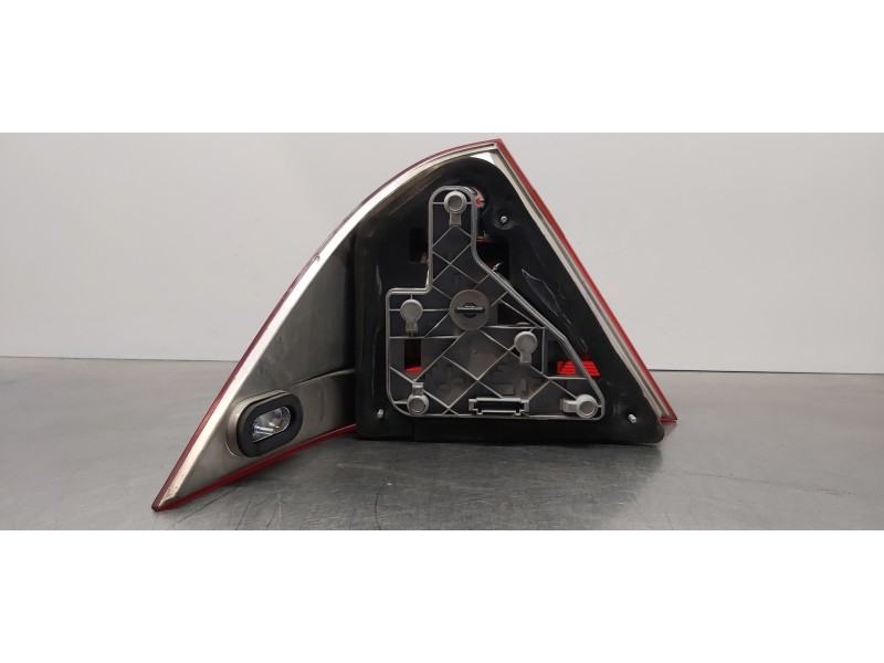 Recambio de piloto trasero derecho para mercedes clase c (w203) berlina 200 cdi (203.004) referencia OEM IAM A2038200264   Recambio de piloto trasero derecho para mercedes clase c (w203) berlina 200 cdi (203.004) referencia OEM IAM A2038200264