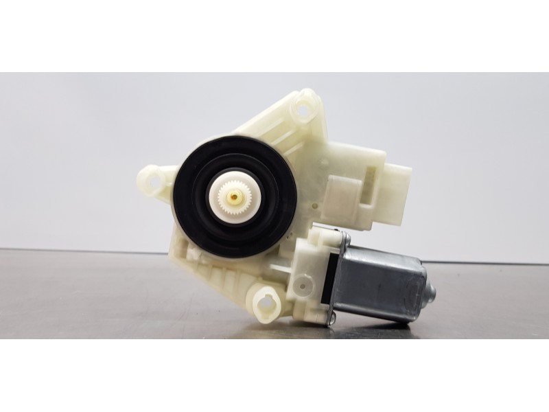 Recambio de motor elevalunas trasero izquierdo para skoda rapid active referencia OEM IAM 5JA959811L   Recambio de motor elevalunas trasero izquierdo para skoda rapid active referencia OEM IAM 5JA959811L