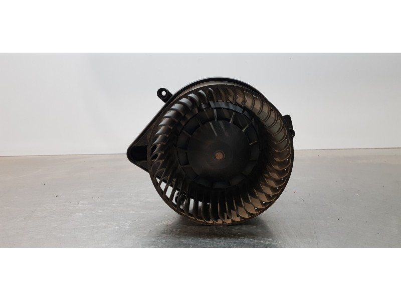 Recambio de motor calefaccion para audi a4 berlina (8e) 2.0 referencia OEM IAM 8E1820021E  