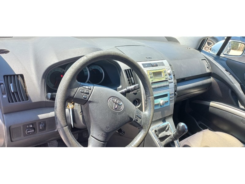 toyota corolla verso (r1) del año 2005 toyota corolla verso (r1) del año 2005