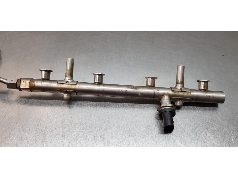 Recambio de rampa inyectora para volkswagen golf vii lim. (bq1) gti referencia OEM IAM 06K133317G 06J906051F 