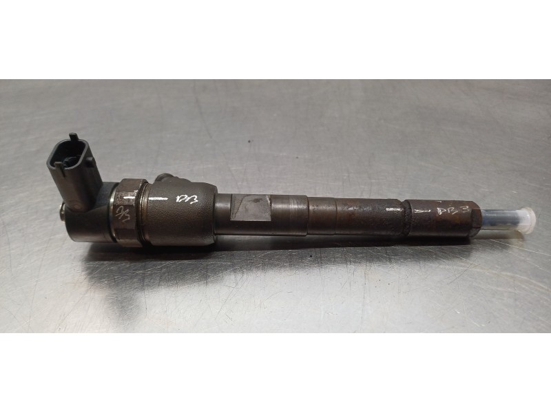 Recambio de inyector para opel corsa c cosmo referencia OEM IAM 0445110083  