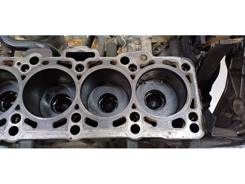 Recambio de motor completo para seat altea (5p1) fr referencia OEM IAM 03G103011E 038105021AB 03G103011E Recambio de motor completo para seat altea (5p1) fr referencia OEM IAM 03G103011E 038105021AB 03G103011E