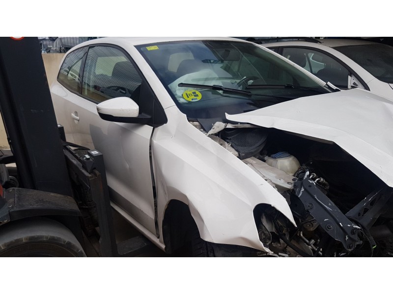 volkswagen polo (6r1) del año 2010