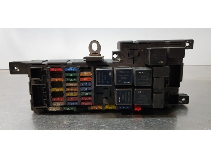Recambio de caja reles / fusibles para volvo xc90 d5 referencia OEM IAM 518826011   Recambio de caja reles / fusibles para volvo xc90 d5 referencia OEM IAM 518826011