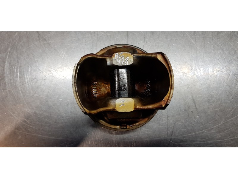 Recambio de piston para volkswagen golf vii lim. (bq1) gti referencia OEM IAM 06K107065F  