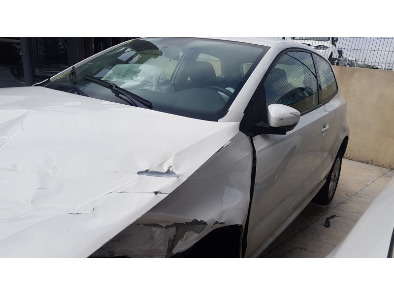 volkswagen polo (6r1) del año 2010