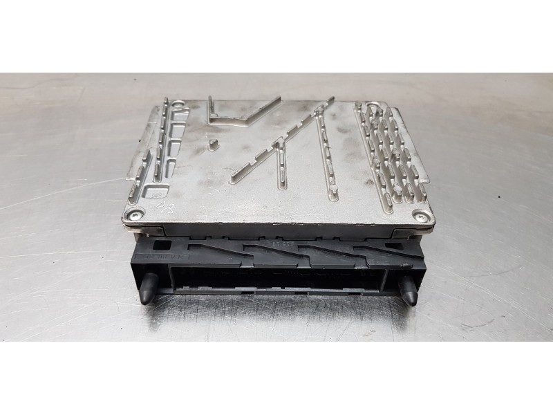 Recambio de centralita motor uce para volvo xc90 d5 referencia OEM IAM 30637733  