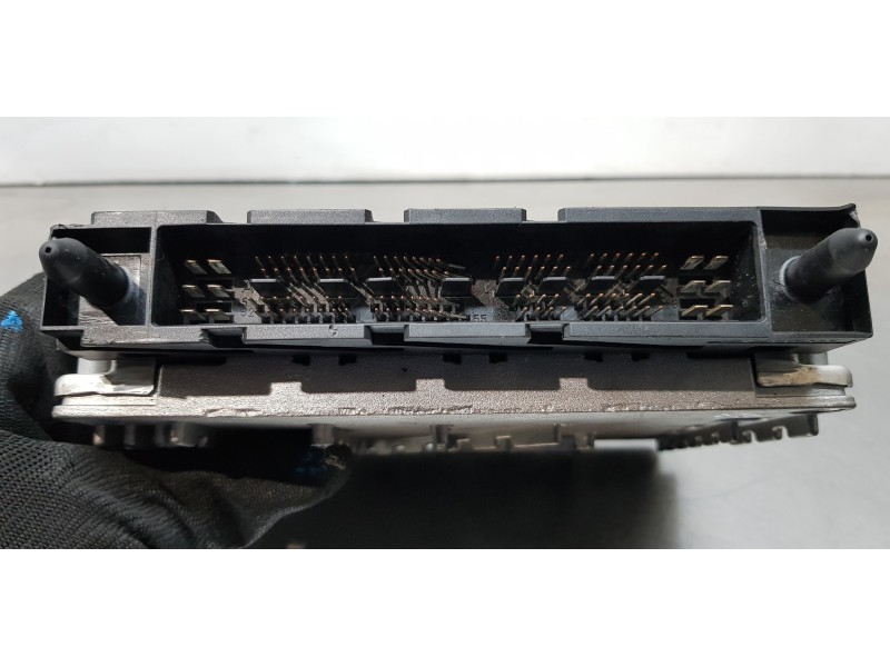 Recambio de centralita motor uce para volvo xc90 d5 referencia OEM IAM 30637733  