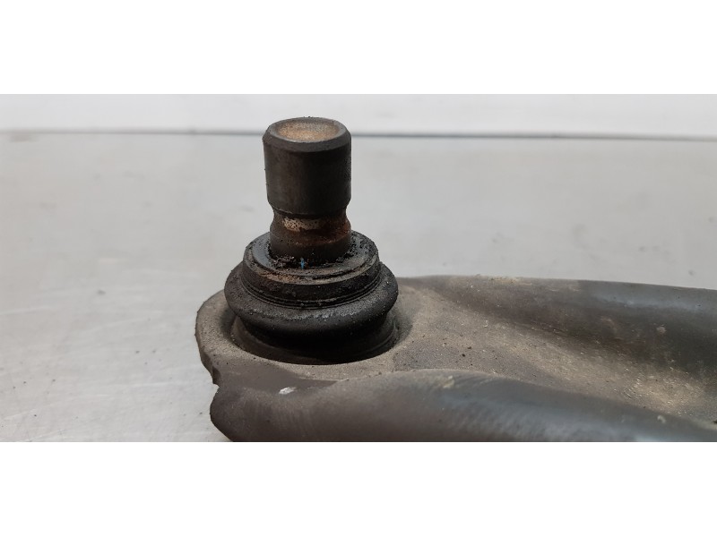 Recambio de brazo suspension inferior delantero derecho para ford transit courier trend referencia OEM IAM EY163042AA  